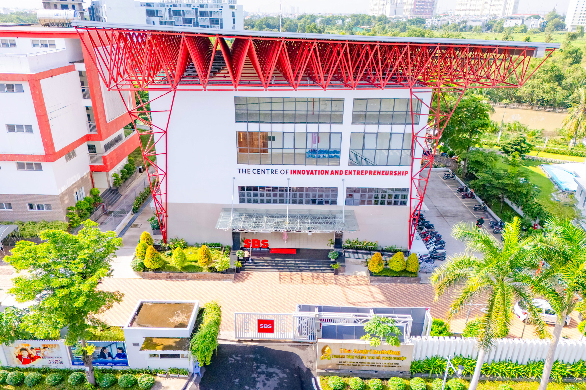 Khám Phá Khuôn Viên Và Cơ Sở Vật Chất Saigon Business School