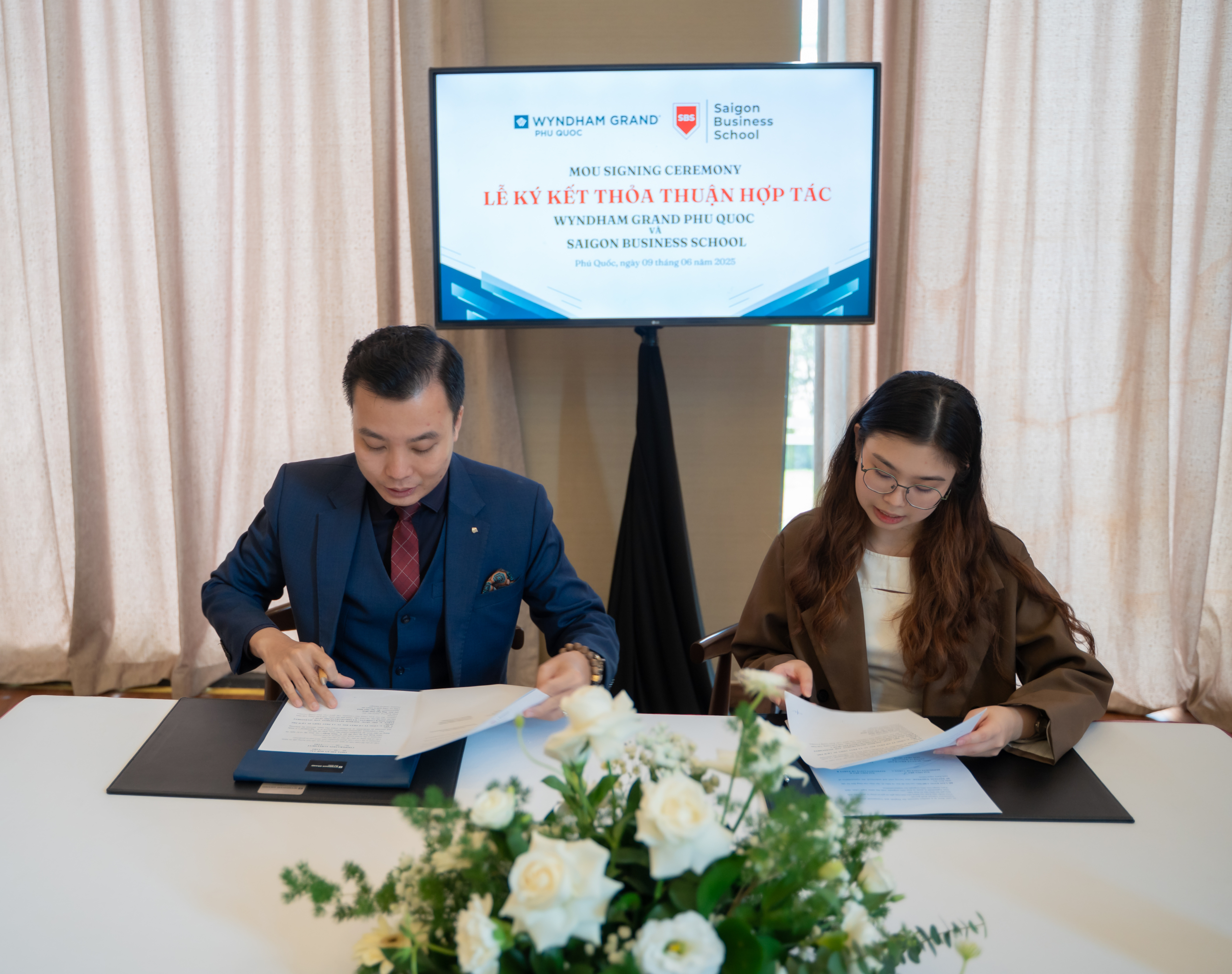 Saigon Business School Ký Kết Hợp Tác Chiến Lược Với Wyndham Grand Phu Quoc